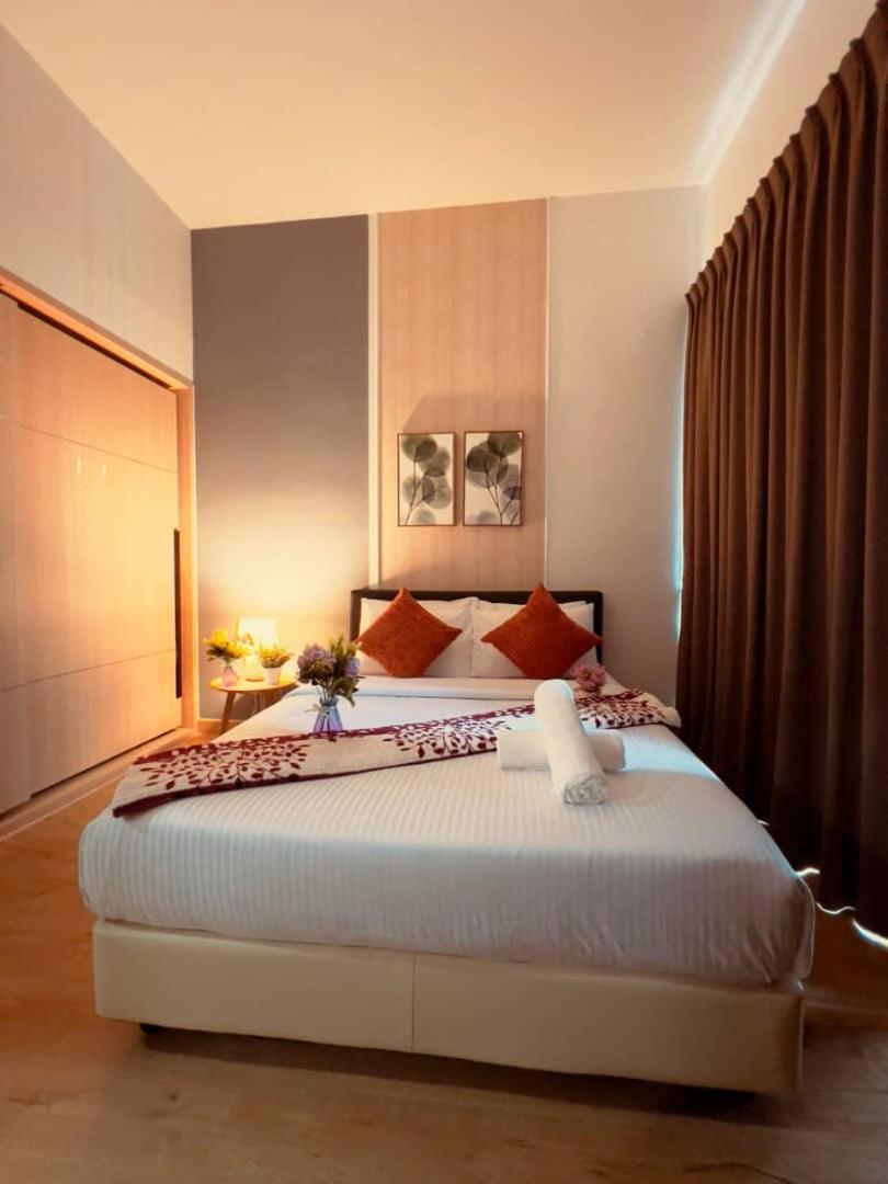 Bedroom With Living Room, The Colony Pangsapuri