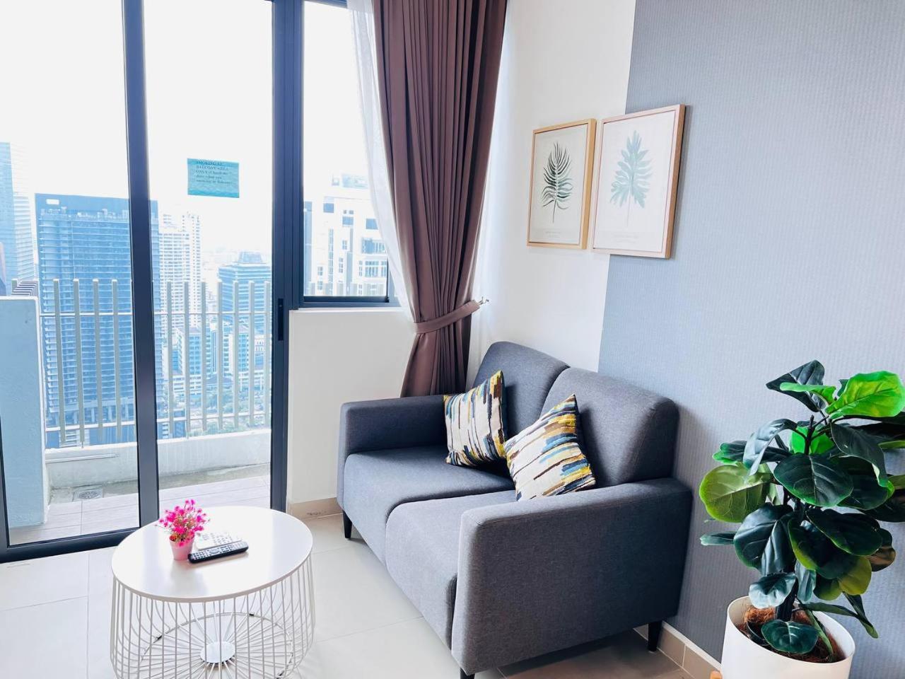 Pangsapuri Bedroom With Living Room, The Colony *