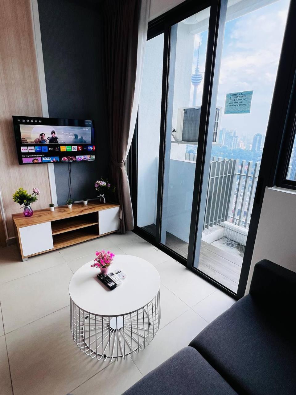Pangsapuri Bedroom With Living Room, The Colony *